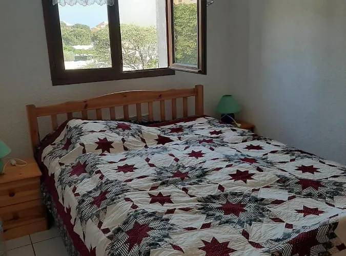 Garrigue Sur Cour Nyaraló